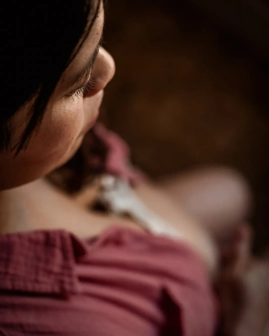 🍼 Comment prendre soin de sa peau pendant l’allaitement ? - J'olie Marie