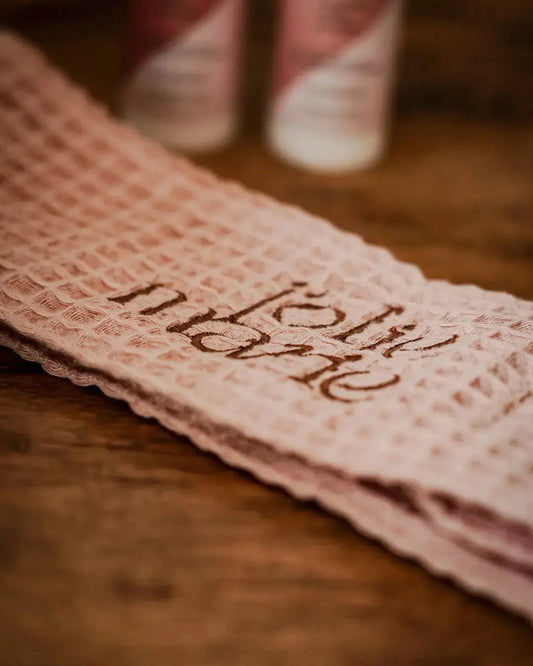 Bandeau rose pour soins visage et maquillage - cosmétiques maternité
